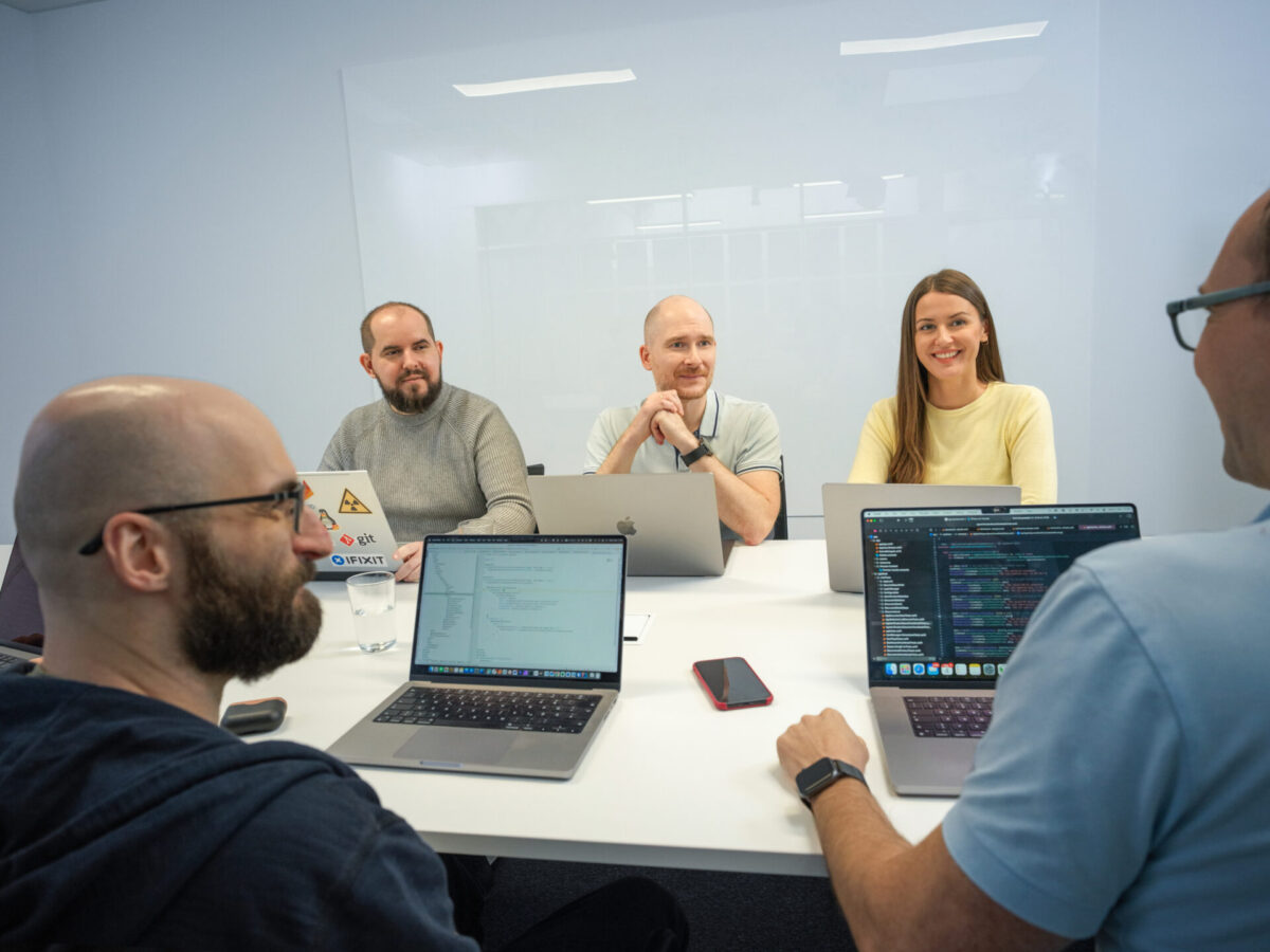 people of youniqx